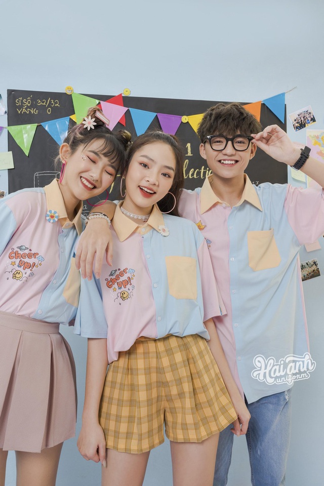 Hình ảnh Đức Phúc bất ngờ xuất hiện trong bộ sưu tập thời trang áo lớp đầu năm - Ảnh 3.