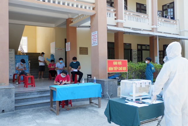 Quảng Nam sẽ cách ly tập trung người về từ Bình Dương từ ngày 22-6 - Ảnh 1.