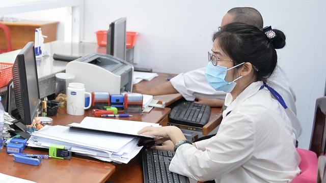 Cơ hội đẩy mạnh làm giấy tờ qua mạng - Ảnh 1.