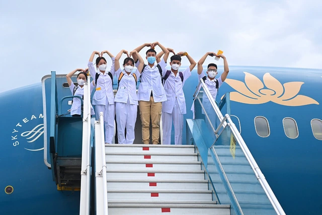Hạt muối bỏ bể vẫn mang vị mặn - Ảnh 1.