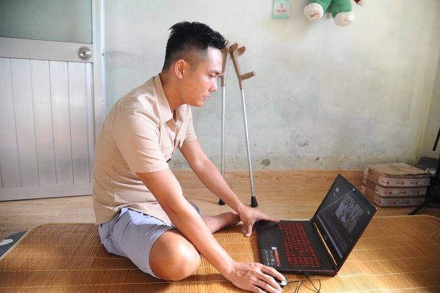 Chuyện thiện nguyện của chàng YouTuber ‘một chân’ - Ảnh 2.