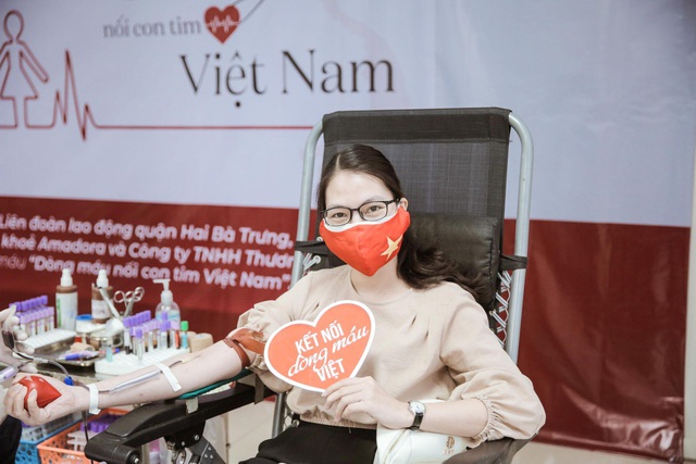 Nối vòng Việt Nam - trao đi là nghĩa cử cao đẹp - Ảnh 2.