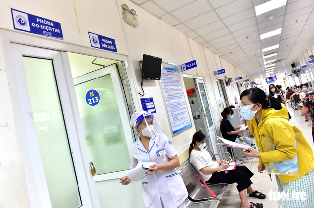 Bệnh viện Từ Dũ tiêm vắc xin COVID-19 cho các bà bầu - Ảnh 3.