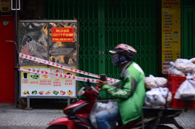 Ngăn F0 tăng trong cộng đồng ở TP.HCM: Chú ý vùng đỏ và không bỏ quên vùng xanh - Ảnh 3.
