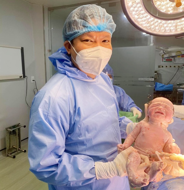 Gian nan bầu bì, vượt cạn mùa dịch - Kỳ 4: Vượt cạn giữa bão dịch - Ảnh 2.