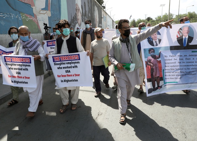 Thêm hàng ngàn người Afghanistan có thể di cư tới Mỹ, tránh bị Taliban báo thù - Ảnh 1.