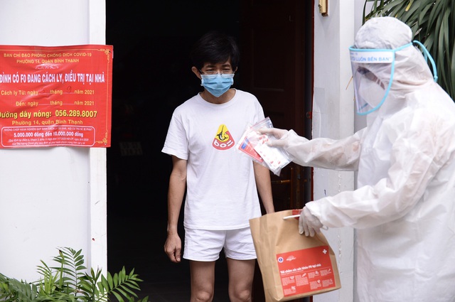 Sở Y tế TP.HCM: ‘Cần lắng nghe, đáp ứng nguyện vọng F0 nếu đủ điều kiện cách ly tại nhà’ - Ảnh 1.