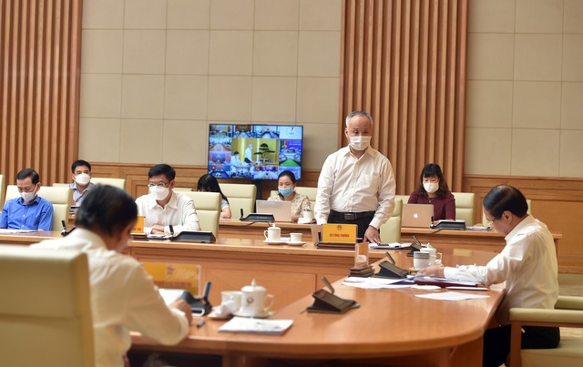 Phó thủ tướng: Có địa phương quá cứng nhắc với quy định sang xe, đổi tài - Ảnh 1.