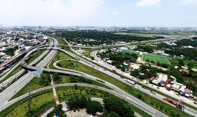 Điều chỉnh quy hoạch không làm ách tắc thủ tục đầu tư của doanh nghiệp - Ảnh 1.