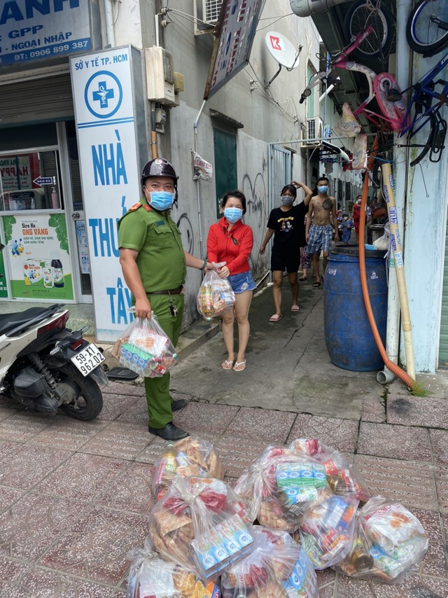 Chồng viết thư cảm ơn cảnh sát khu vực đưa vợ mang thai vượt cạn kịp thời - Ảnh 2.