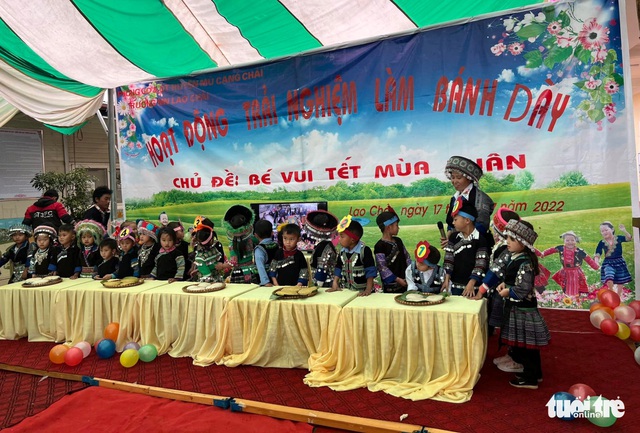 Sắc màu văn hóa Tết trong sân trường - Ảnh 2.