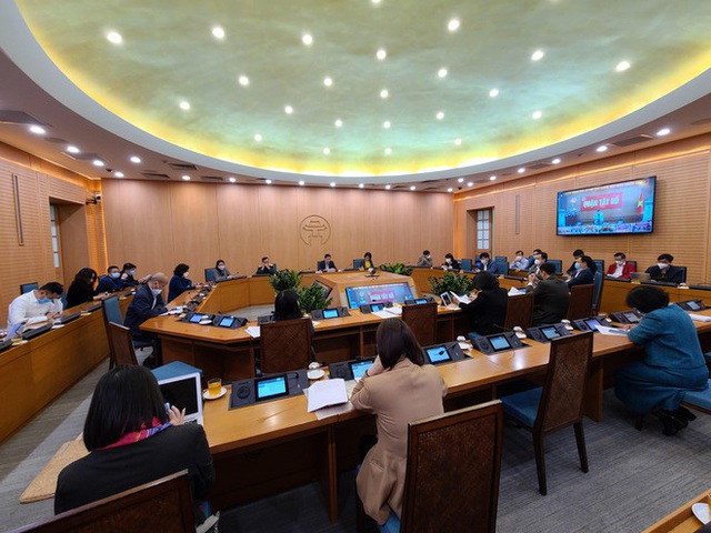 Khó khăn ở cơ sở có thể báo ngay các sở ngành, không chờ họp - Ảnh 1.