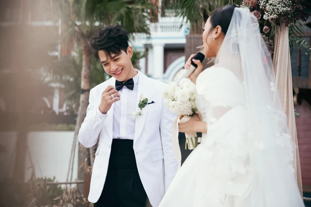 Ý nghĩa đặc biệt tấm tôn khách ký tên chúc mừng đám cưới Diệu Nhi - Anh Tú - Ảnh 6.
