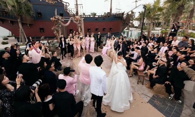 Ý nghĩa đặc biệt tấm tôn khách ký tên chúc mừng đám cưới Diệu Nhi - Anh Tú - Ảnh 7.