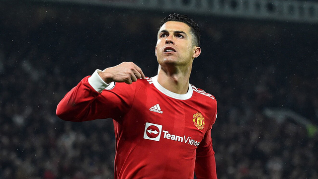 Sau 18 năm Ronaldo lại ra mắt MU lần nữa