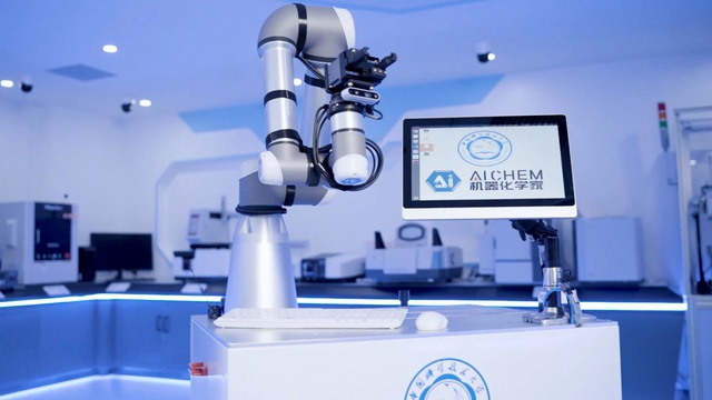 AI-Chemist thúc đẩy nghiên cứu và thí nghiệm hóa học - Ảnh 1.
