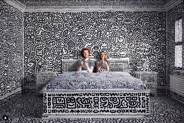 Chàng họa sĩ dành hai năm thanh xuân vẽ Doodle toàn bộ dinh thự - Ảnh 6.