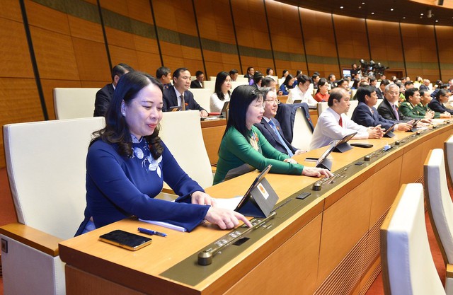 Đấu giá biển số ô tô: Chốt giá khởi điểm 40 triệu, bước giá 5 triệu - Ảnh 1.