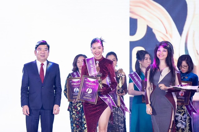 Ngọc Trinh thừa nhận mặc đồ nhái, nghệ sĩ Bảo Quốc về nước thăm gia đình - Ảnh 5.