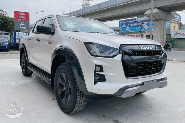 Isuzu D-Max 2022 nhận cọc tại Việt Nam, giá từ 625 triệu đồng, ít nâng cấp chưa đủ đọ sức Ranger - Ảnh 3.