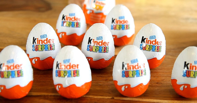 Trứng sôcôla Kinder Surprise bị thu hồi tại 7 nước châu Âu - Ảnh 1.