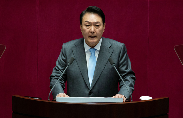 Tổng thống Hàn Quốc nói sẽ hết sức hỗ trợ Triều Tiên chống COVID-19 - Ảnh 1.