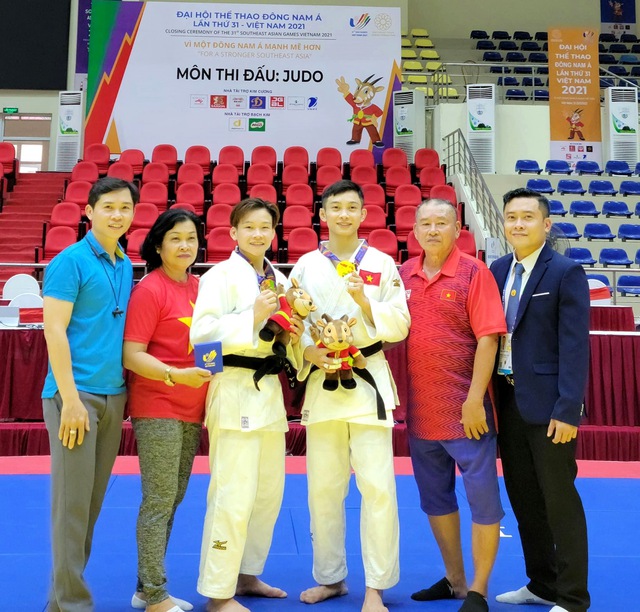 Niềm vui của một gia đình ở SEA Games 31 - Ảnh 1.