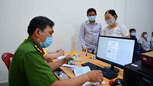 Quá khổ khi làm căn cước công dân - Ảnh 1.