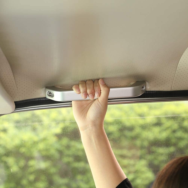 Khám phá đơn giản về tay vịn trần ôtô gây sốt cộng đồng mạng - Ảnh 1.