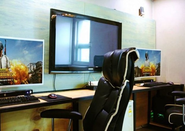 Thanh niên Hàn vào nhà nghỉ để... chơi game! - Ảnh 1.