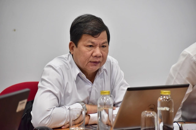 Nguyễn Thanh Tòng
giao luu lop 10 R Nguyễn Thanh Tòng
giao luu lop 10 R
