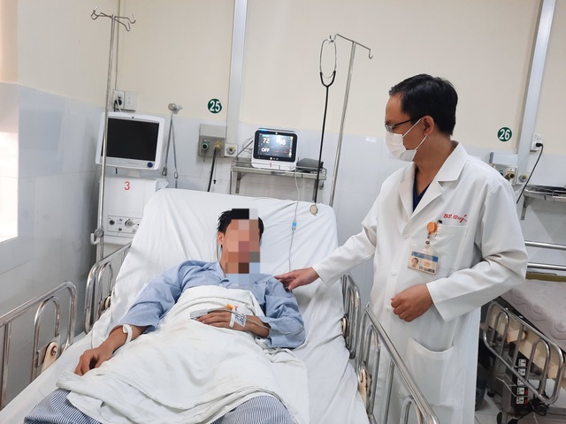 Methanol độc hại mua bán tràn lan trên mạng - Ảnh 1.