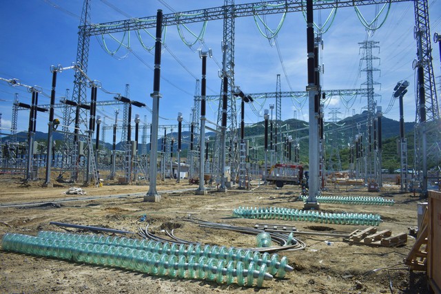 Chạy đua tiến độ trên công trường trạm biến áp 500kV Vân Phong - Ảnh 1.