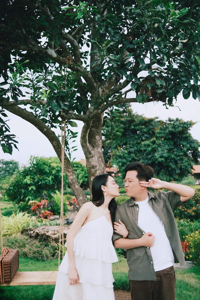 Nhã Phương - Trường Giang khoe ảnh ngọt ngào, kỷ niệm 4 năm ngày cưới - Ảnh 8.