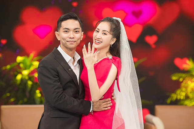Ảnh vui sao Việt 27-9: Việt Hương ‘ngầu’ bên Hồng Đào, Cẩm Ly - Ảnh 7.