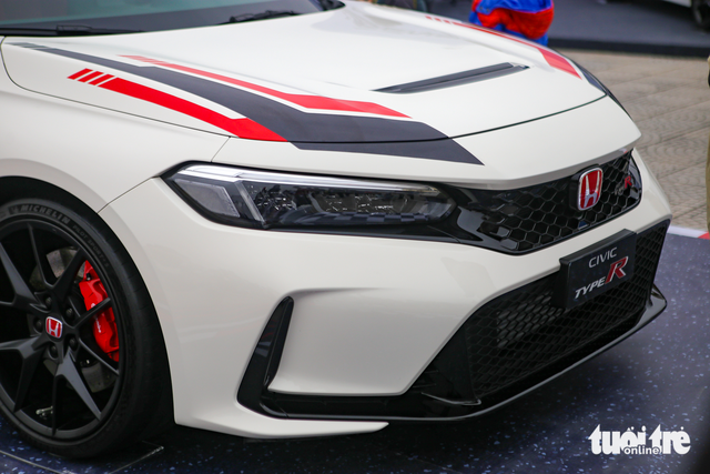 Người Việt phải mua Honda Civic Type R giá gấp 3 lần bản thường - Ảnh 7.