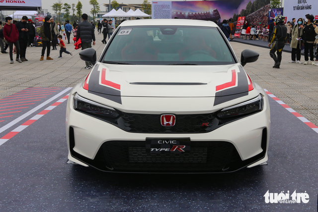 Người Việt phải mua Honda Civic Type R giá gấp 3 lần bản thường - Ảnh 9.