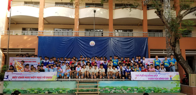 Teen THPT Trần Hưng Đạo (Gò Vấp) cùng trổ tài trong ngày hội thao - Ảnh 6.