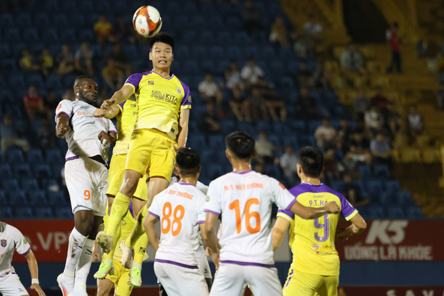 ‏Phạm Tuấn Hải lập siêu phẩm, Hà Nội thắng trận đầu tiên tại V-League 2023-2024‏- Ảnh 3.