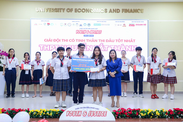 Teen Trường THPT Trưng Vương giành giải nhất cuộc thi Youth & Justice lần 2 năm 2023  - Ảnh 12.