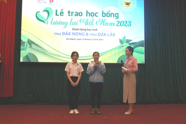 Học bổng Vì tương lai Việt Nam 2023: Những đóa hoa vươn lên từ nghịch cảnh- Ảnh 5.