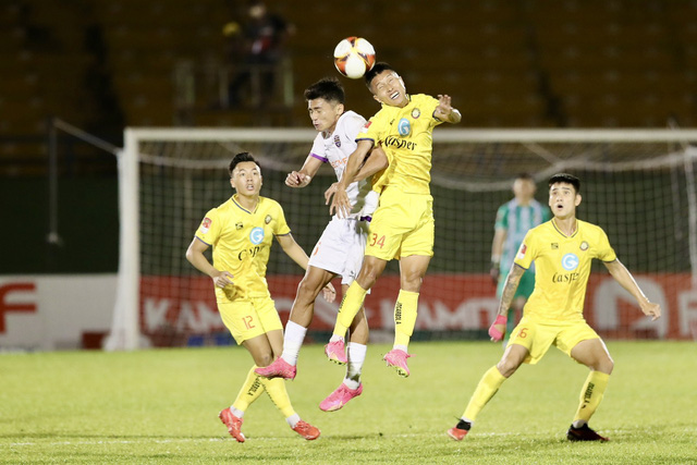 Võ Minh Trọng lập công, Bình Dương đánh bại Thanh Hóa tại vòng 7 V-League 2023-2024- Ảnh 1.