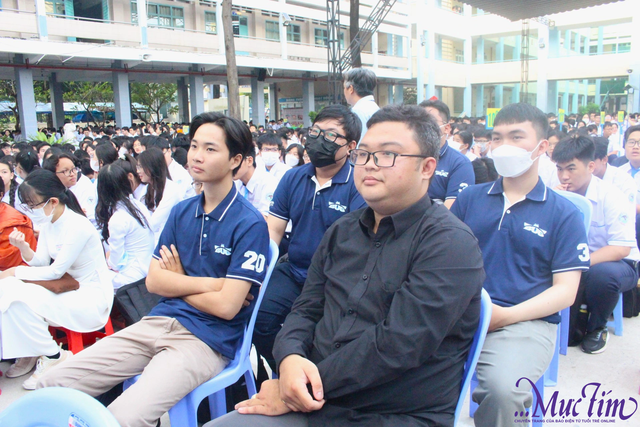 Trường THPT Trần Phú ra mắt CLB trí tuệ nhân tạo, teen háo hức khám phá và sáng tạo- Ảnh 5.