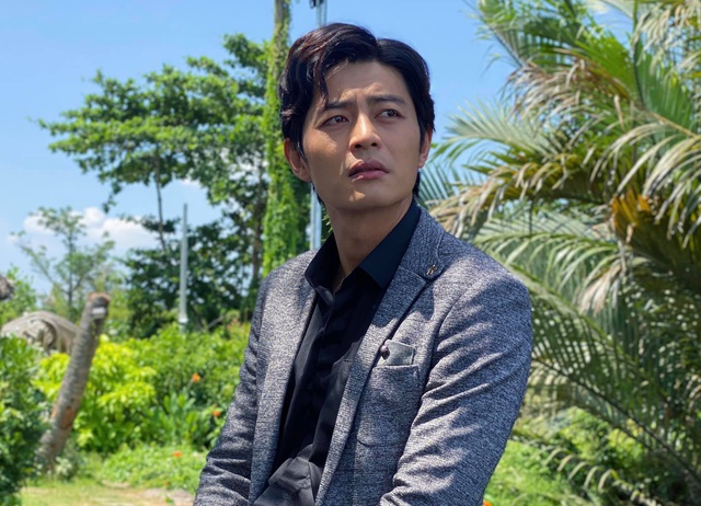 Quốc Huy phản ứng khi được gọi Jang Dong Gun, Huỳnh Tông Trạch Việt Nam - Ảnh 4.