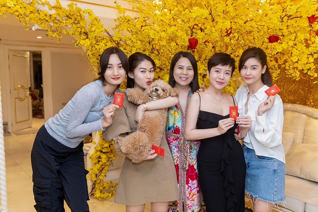 Ảnh vui sao Việt 2-2: Con gái Đông Nhi và Phạm Quỳnh Anh lí lắc - Ảnh 4.