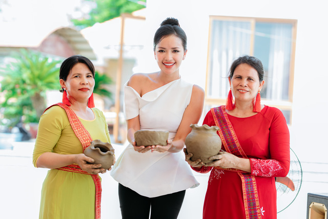 Hoa hậu Ngọc Châu đồng hành cùng người dân trải nghiệm văn hoá tại Ninh Thuận - Ảnh 2.