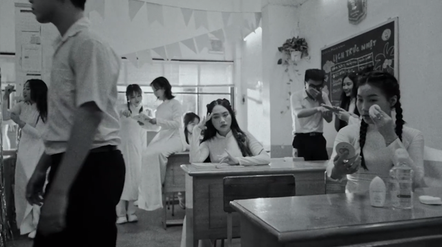 Phương Mỹ Chi hé lộ teaser ca khúc mới như phim kinh dị - Ảnh 2.