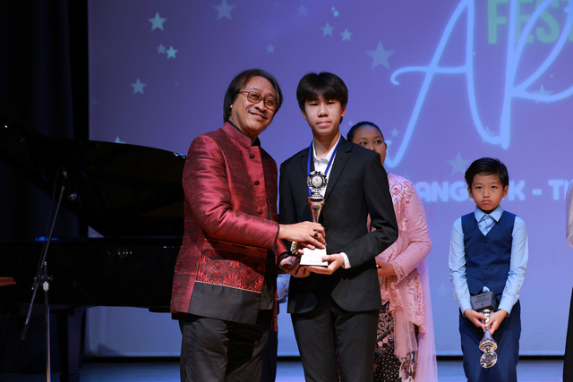 Oscar Vũ giành huy chương vàng, bạc piano tại Thái Lan - Ảnh 2.