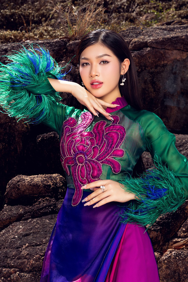 Những “nàng thơ” áo dài của Miss World Vietnam 2023  - Ảnh 4.