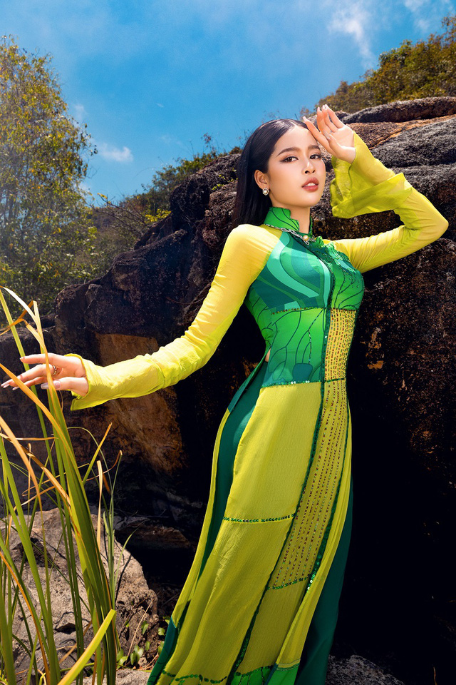 Những “nàng thơ” áo dài của Miss World Vietnam 2023  - Ảnh 9.